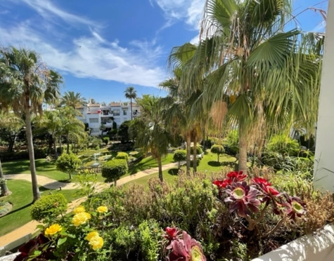 Apartment for sale in Costalita, Estepona East