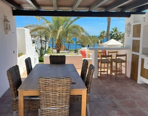 Apartamento en alquiler a corta temporada en Alcazaba Beach, Estepona East