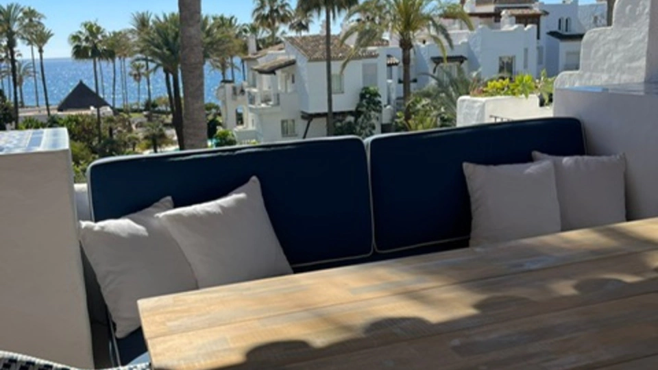 Apartamento en alquiler a corta temporada en Alcazaba Beach, Estepona Este