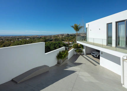 VILLA DE LUJO EN EL HERROJO ALTO