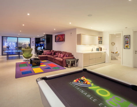 Villa for sale in El Herrojo, Benahavis