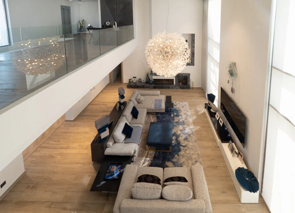 VILLA FOR SALE IN A GATED COMMUNITY IN BENAHAVIS WITH AMAZING SEA VIEWS