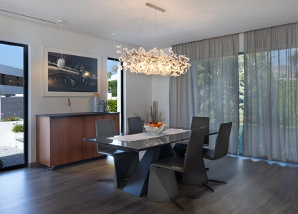 VILLA FOR SALE IN A GATED COMMUNITY IN BENAHAVIS WITH AMAZING SEA VIEWS