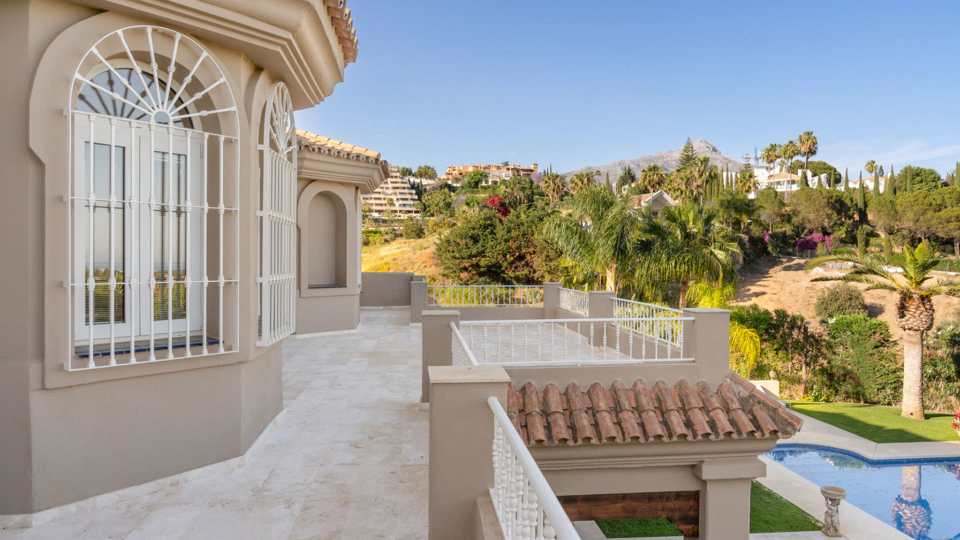 Villa en venta en Nueva Andalucia, Marbella