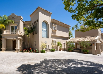 IMPRESIONANTE VILLA EN VENTA EN NUEVA ANDALUCIA