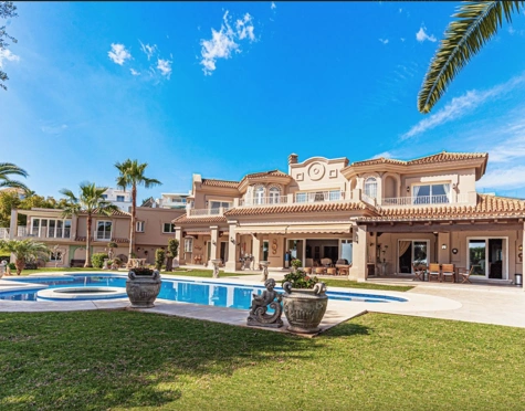 IMPRESIONANTE VILLA EN VENTA EN NUEVA ANDALUCIA