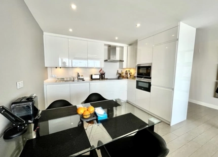 FANTASTIC APARTMENT IN PUERTO BANUS