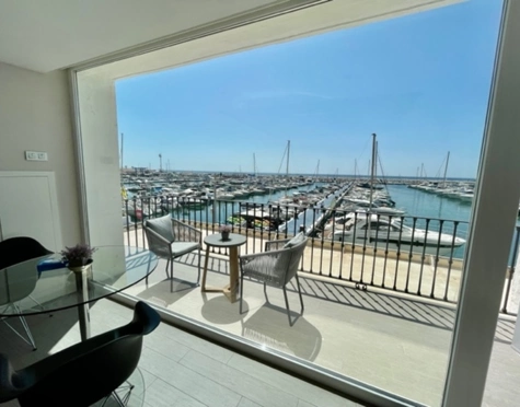 FANTASTIC APARTMENT IN PUERTO BANUS 