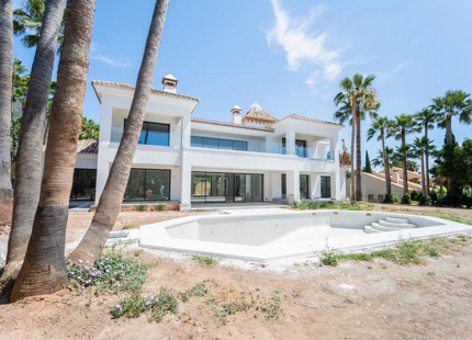 VENTA DE VILLA DE LUJO EN SIERRA BLANCA