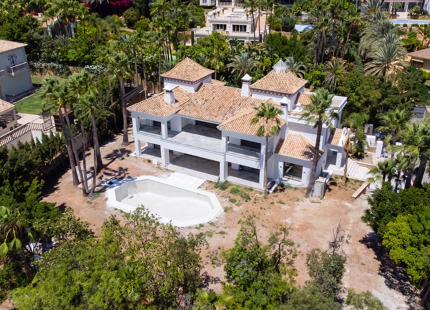 VENTA DE VILLA DE LUJO EN SIERRA BLANCA