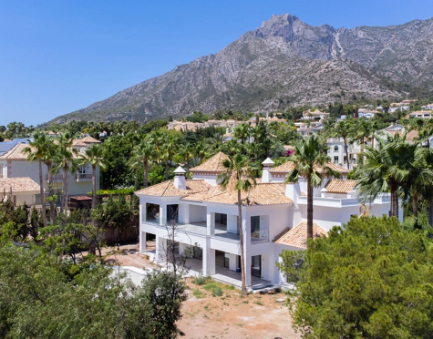 VENTA DE VILLA DE LUJO EN SIERRA BLANCA
