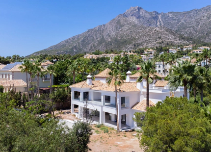VENTA DE VILLA DE LUJO EN SIERRA BLANCA