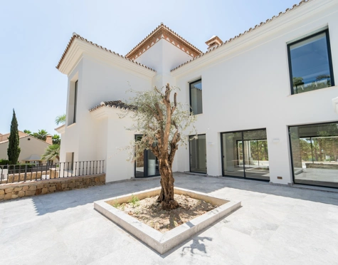 Villa for sale in Sierra Blanca, Marbella Golden Mile