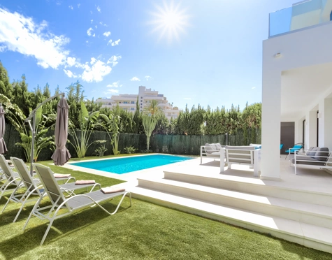LUXURY VILLA FOR RENT IN GUADALIMA ALTA