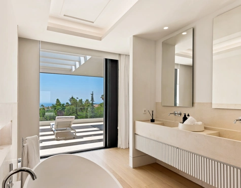 Villa en venta en Cascada de Camojan, Marbella Golden Mile