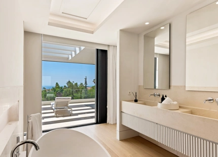 EXCELENTE VILLA MODERNA EN VENTA EN CASCADA DE CAMOJAN