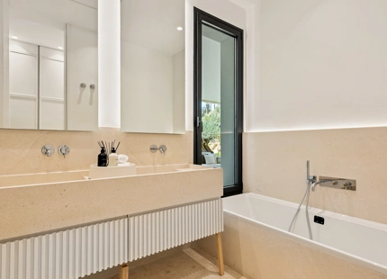 EXCELENTE VILLA MODERNA EN VENTA EN CASCADA DE CAMOJAN