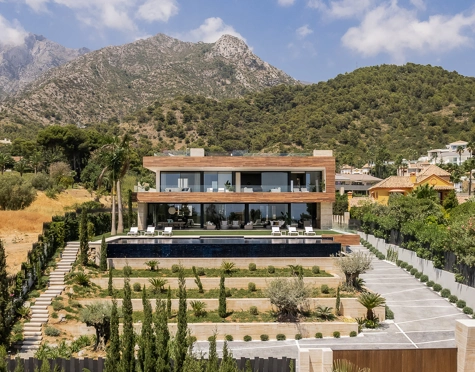 Villa en venta en Cascada de Camojan, Marbella Golden Mile