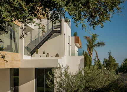 EXCELENTE VILLA MODERNA EN VENTA EN CASCADA DE CAMOJAN