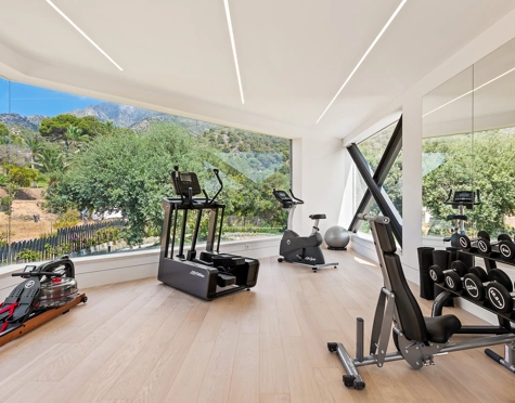 Villa en venta en Cascada de Camojan, Marbella Golden Mile