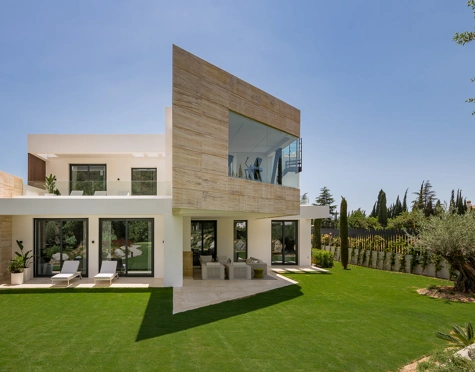 Villa en venta en Cascada de Camojan, Marbella Golden Mile