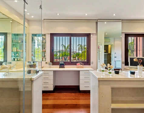 Villa for sale in Nueva Andalucia, Marbella