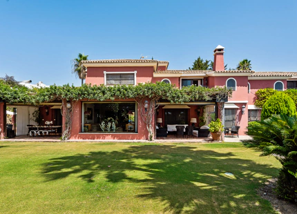 CHALET EN VENTA EN NUEVA ANDALUCIA