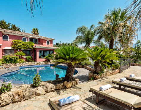 Villa for sale in Nueva Andalucia, Marbella