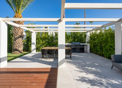 LUXURIOUS VILLA FOR SALE IN NUEVA ANDALUCIA