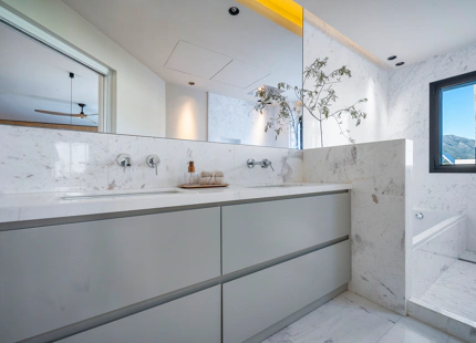 LUXURIOUS VILLA FOR SALE IN NUEVA ANDALUCIA