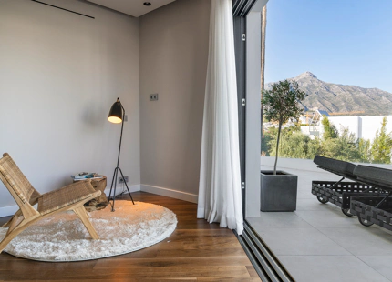 LUXURIOUS VILLA FOR SALE IN NUEVA ANDALUCIA
