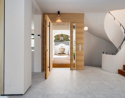 Villa for sale in Nueva Andalucia, Marbella