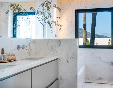 Villa for sale in Nueva Andalucia, Marbella