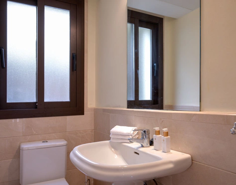 Villa for sale in Los Arqueros, Benahavis