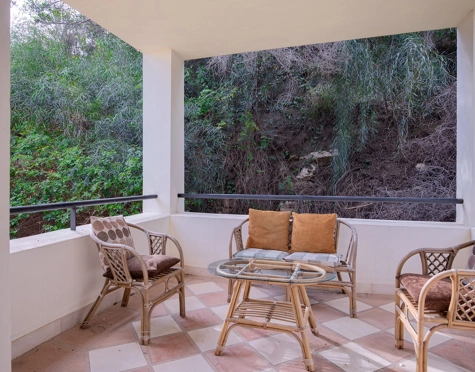 Villa for sale in Los Arqueros, Benahavis