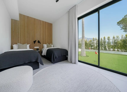 LUXURIOUS AND MODERN VILLA FOR SALE IN NUEVA ANDALUCIA