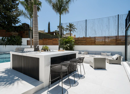 LUXURIOUS AND MODERN VILLA FOR SALE IN NUEVA ANDALUCIA