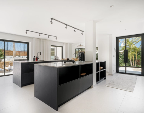 Villa for sale in Nueva Andalucia, Marbella