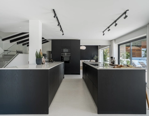 Villa for sale in Nueva Andalucia, Marbella