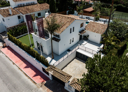 LUXURIOUS AND MODERN VILLA FOR SALE IN NUEVA ANDALUCIA