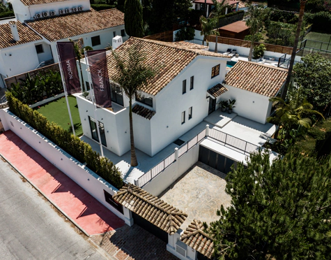 Villa for sale in Nueva Andalucia, Marbella