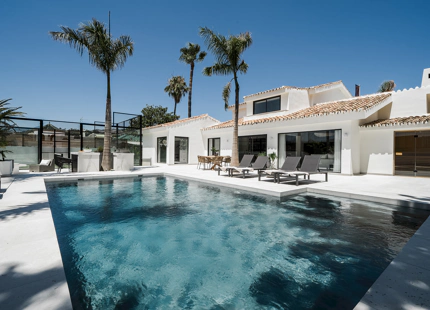 LUXURIOUS AND MODERN VILLA FOR SALE IN NUEVA ANDALUCIA