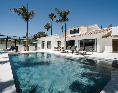 LUJOSA Y MODERNA VILLA EN VENTA EN NUEVA ANDALUCIA