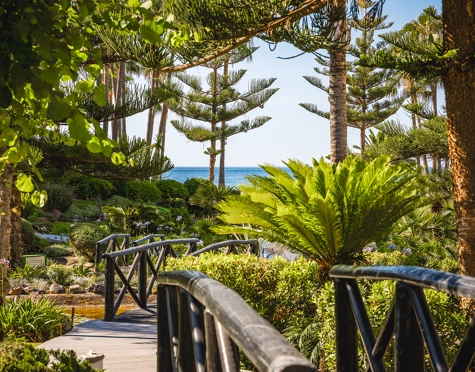 Apartment for sale in Marina Puente Romano, Marbella Golden Mile