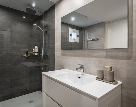 Apartment for sale in Marina Puente Romano, Marbella Golden Mile