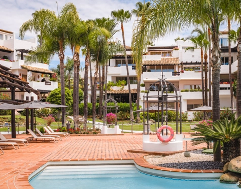 Apartment for sale in Marina Puente Romano, Marbella Golden Mile