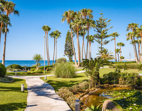 Apartment for sale in Marina Puente Romano, Marbella Golden Mile