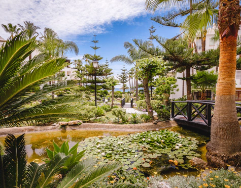 Apartment for sale in Marina Puente Romano, Marbella Golden Mile