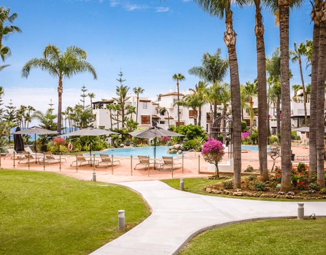 Apartment for sale in Marina Puente Romano, Marbella Golden Mile