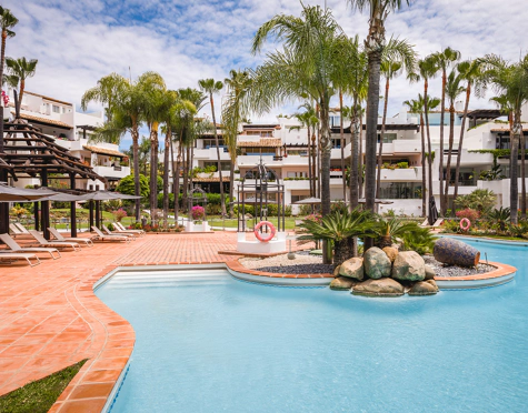 Apartment for sale in Marina Puente Romano, Marbella Golden Mile